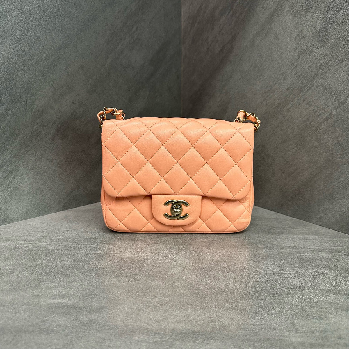 Chanel CF Square Chunky Bag Pink Gold Lambskin Chain Bag Chip Version Structured Shape Clean Interior