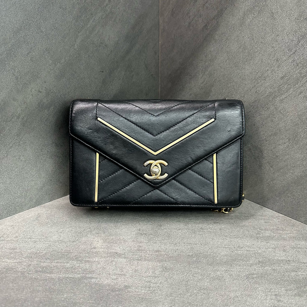 Chanel Black and Gold Envelope Chain Bag, 24 series, base length 21cm