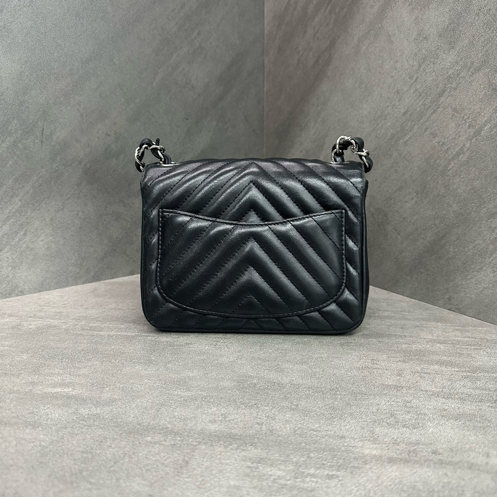 Chanel CF Square Chunky Black and Silver V-Quilted Lambskin Chain Bag 30, Structured Shape, Clean Interior
