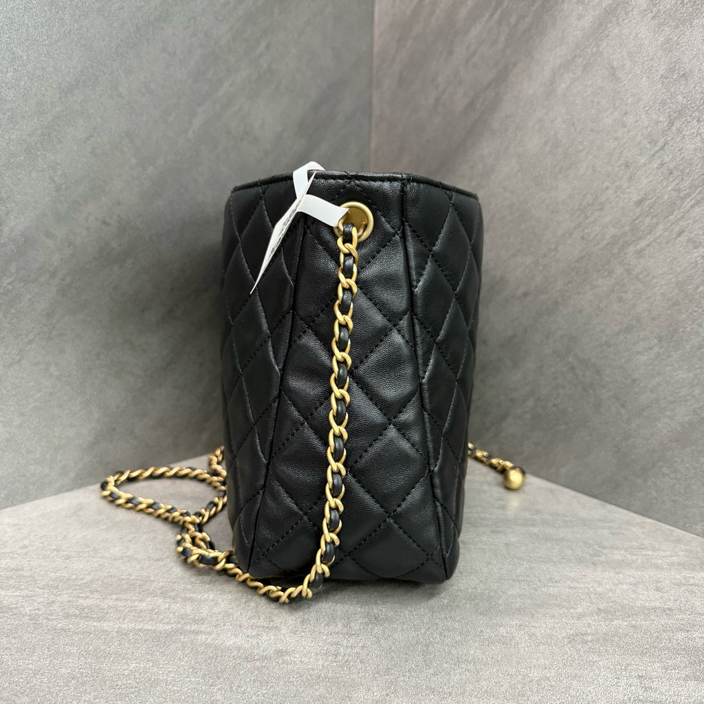 Chanel 22S Gold Ball Hobo, 2022 chip version, black gold ball, original condition