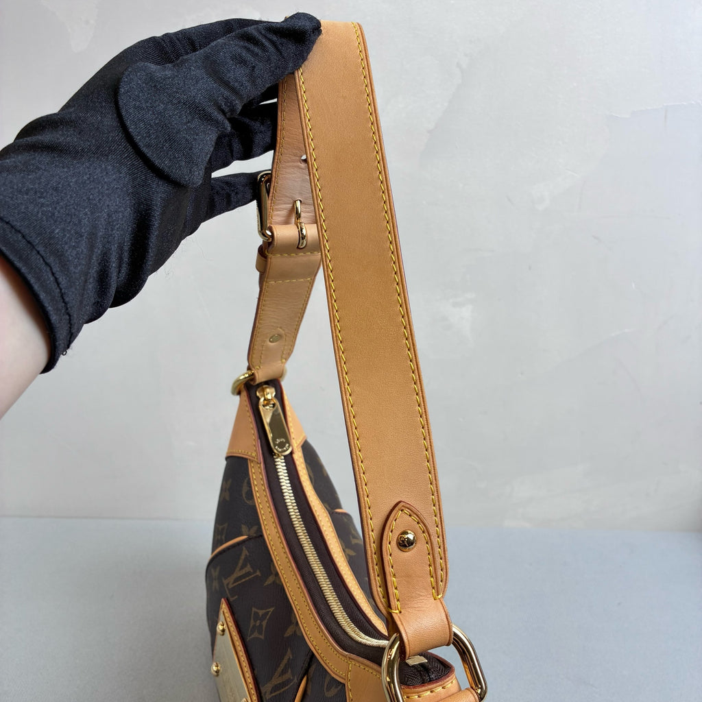 Louis Vuitton 99% new pre-owned Monogram Gold Pumpkin Small Shoulder Bag, size 20*34.