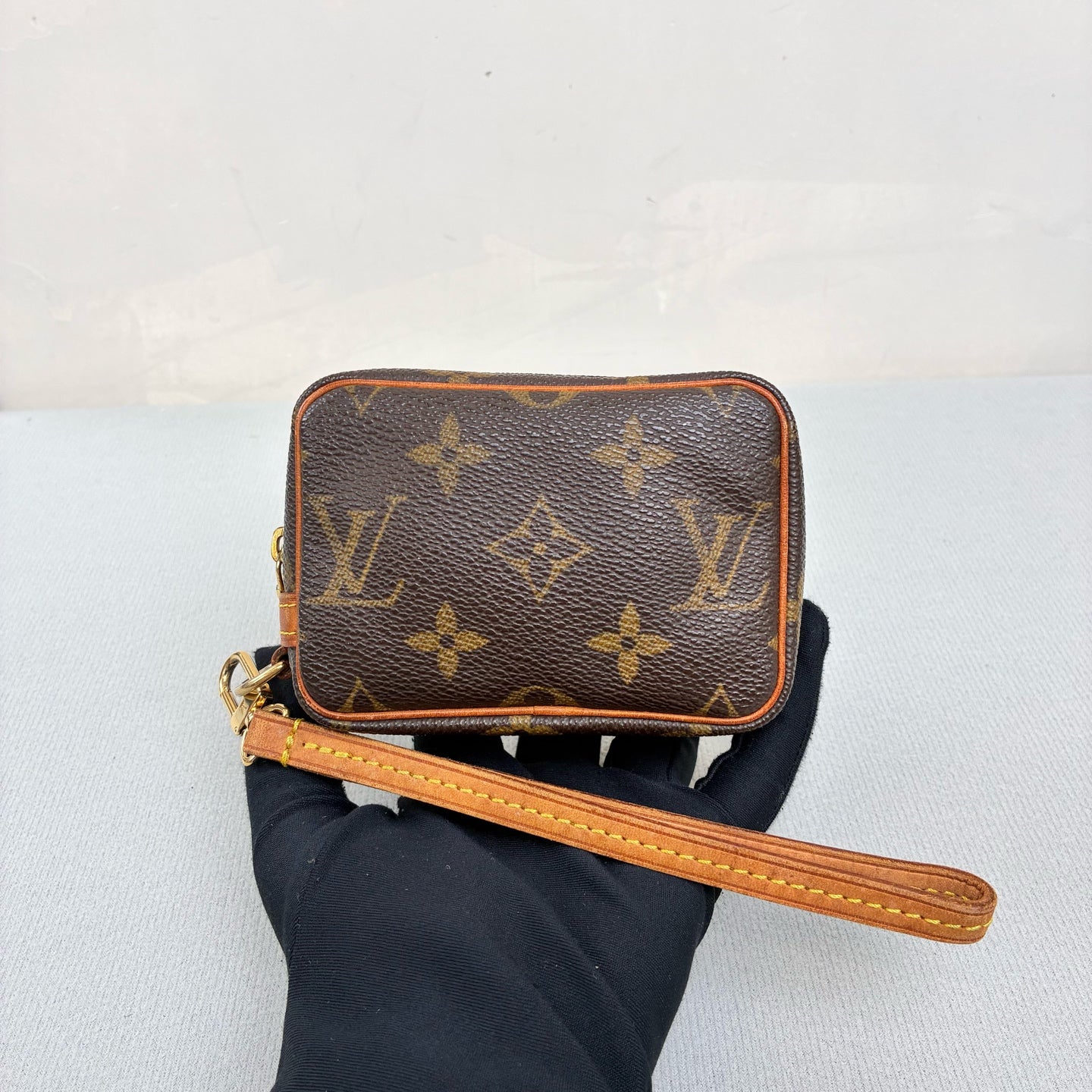 Louis Vuitton/LV Brown Monogram Tofu Block Clutch Bag Coated Canvas 99% New Size 11*8cm