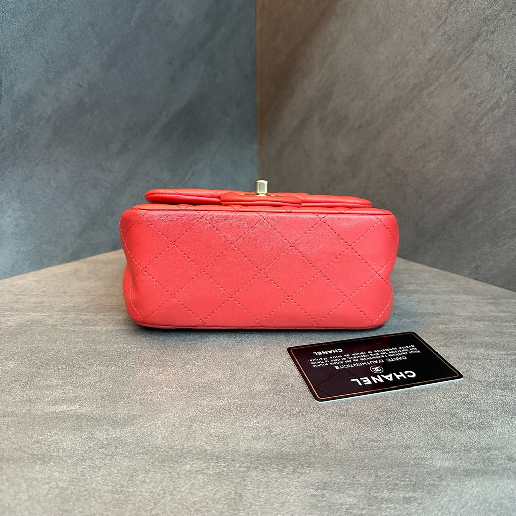 Chanel cf Square Fat Man Red gold sheepskin chain bag, 27 openings, card bag type, three-dimensional, clean inside