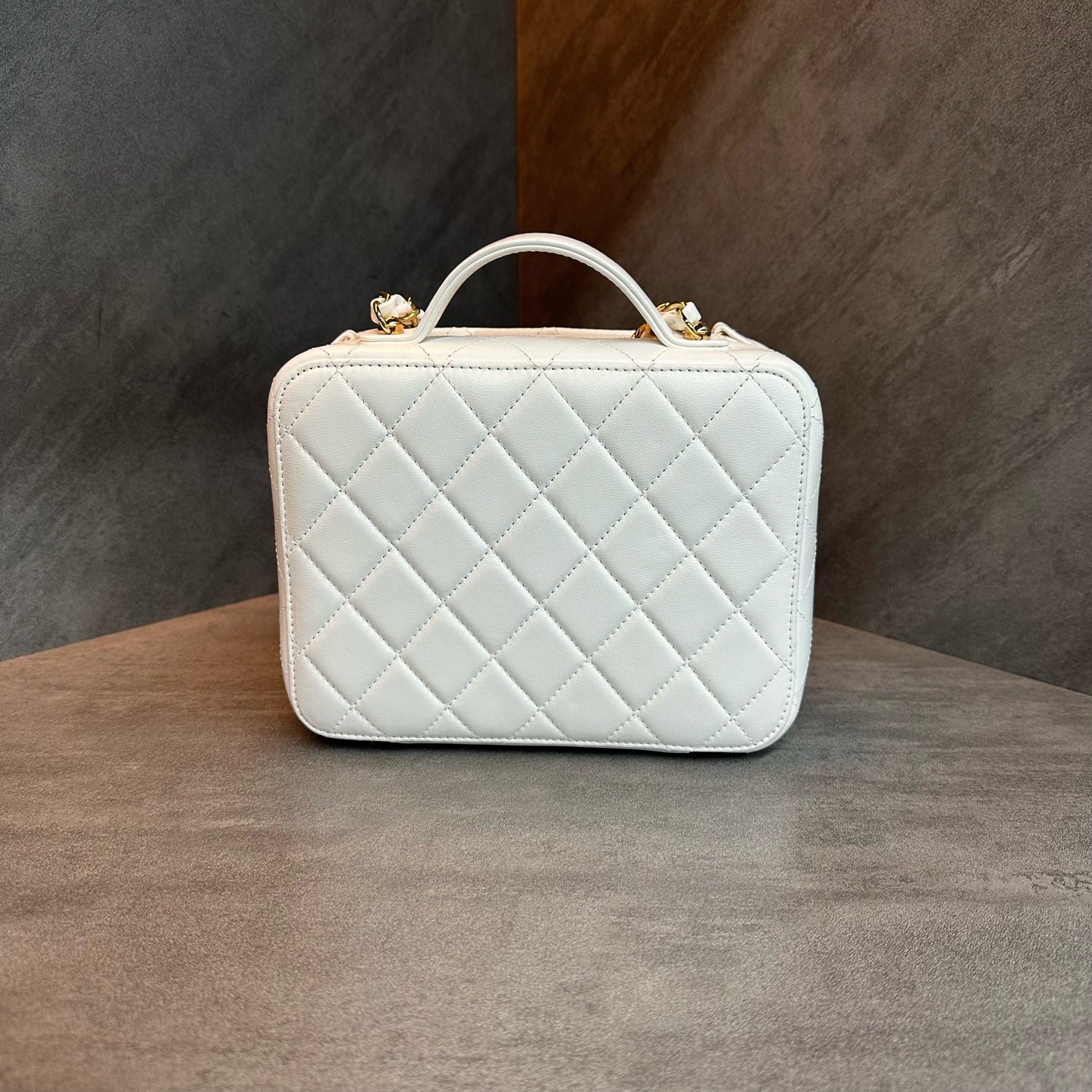 Chanel 21k Mirror Camera Bag Makeup Bag, Chip Version, Original Condition