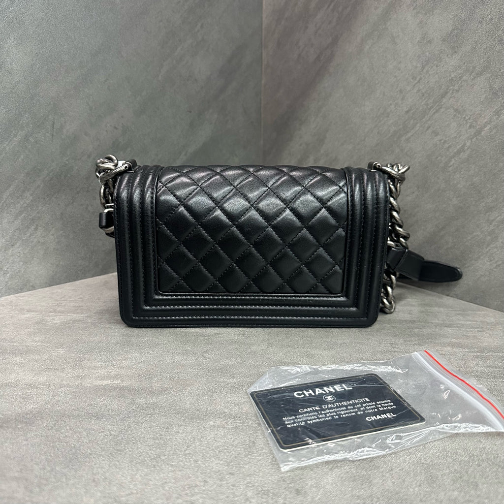 Chanel leboy small black silver sheepskin chain bag, 20 opening, card bag type, three-dimensional inside clean