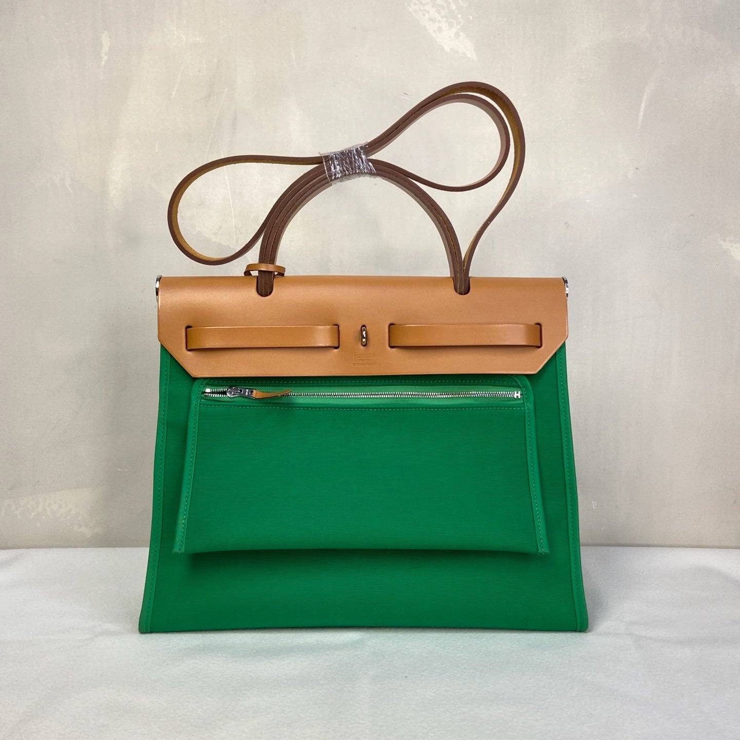 Hermes Mint Green Enamel Buckle Herbag 31 Y Stamp, 99% New, Size 31*27