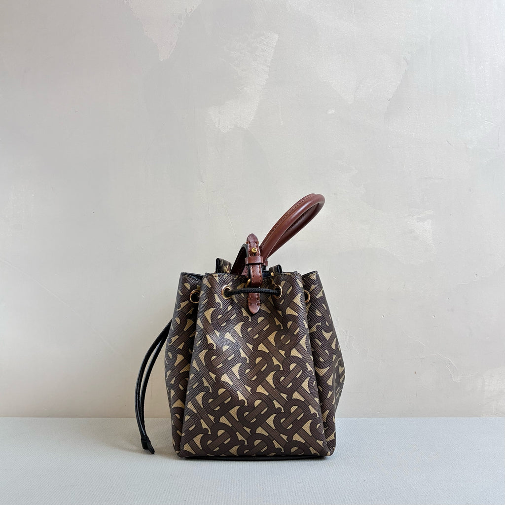 Burberry 99% New Monogram Mini Bucket Bag Retail Price 9200 Size 14*15.5