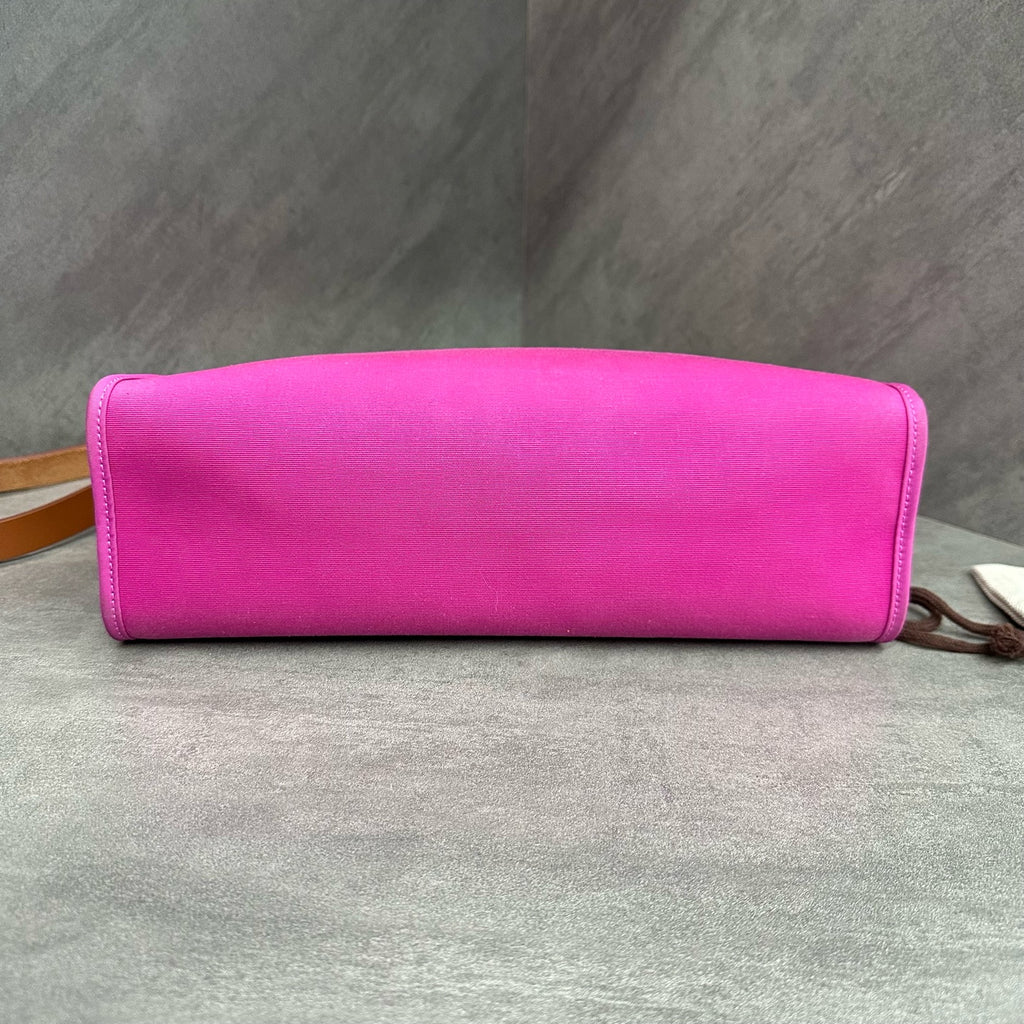 Chanel cf jumbo pink and silver sheepskin chain bag, 18 openings, card bag type, three-dimensional, clean inside