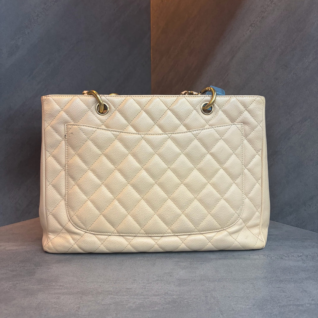 Chanel leboy medium size blue cowhide, 23 series with card, structured shape, clean interior