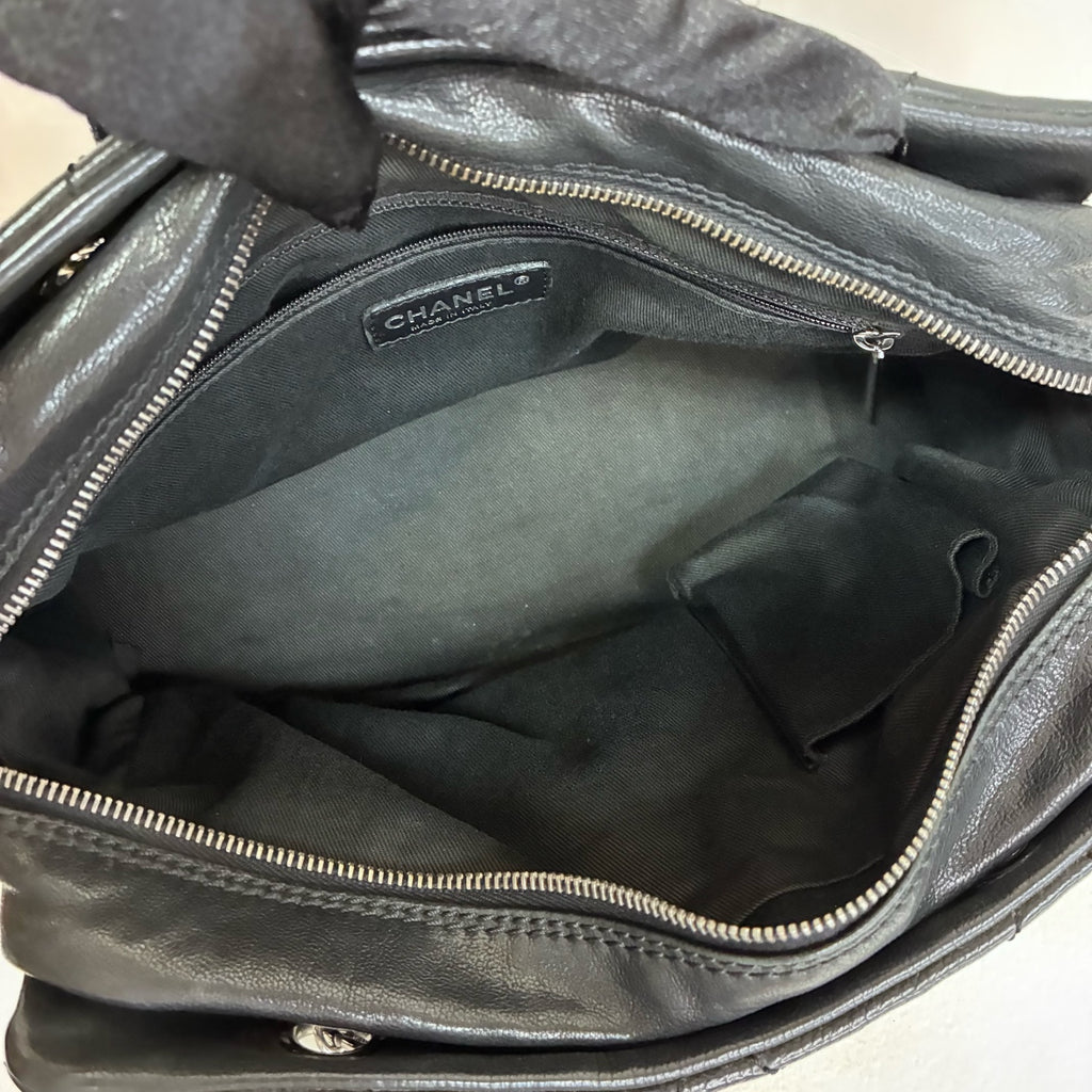 Chanel 98% New Black Large Silver CC Chain Bag, Can be Handheld or Worn on One Shoulder, Dimensions 27*18.