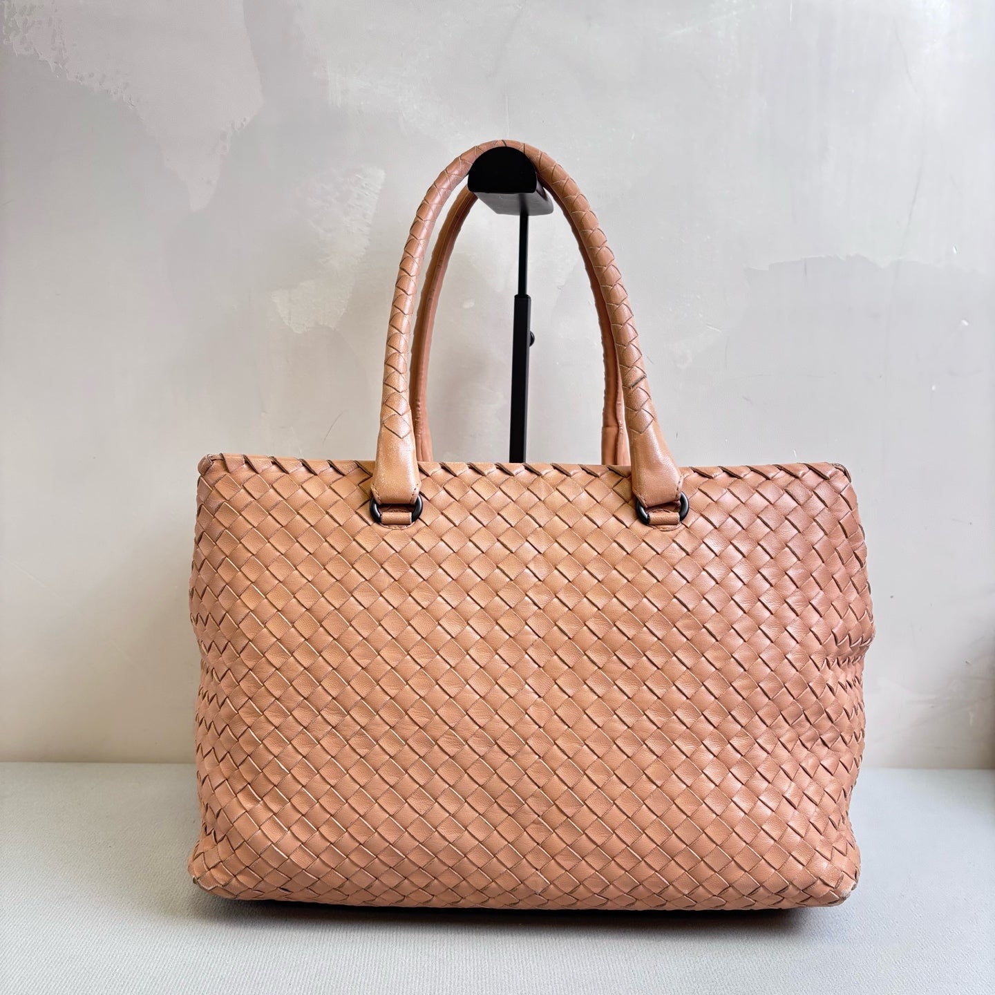 bv/ Bottega Veneta 97 New Classic Grapefruit Color Woven Handheld Shoulder Bag Lightweight and Burdenless Size 33*23