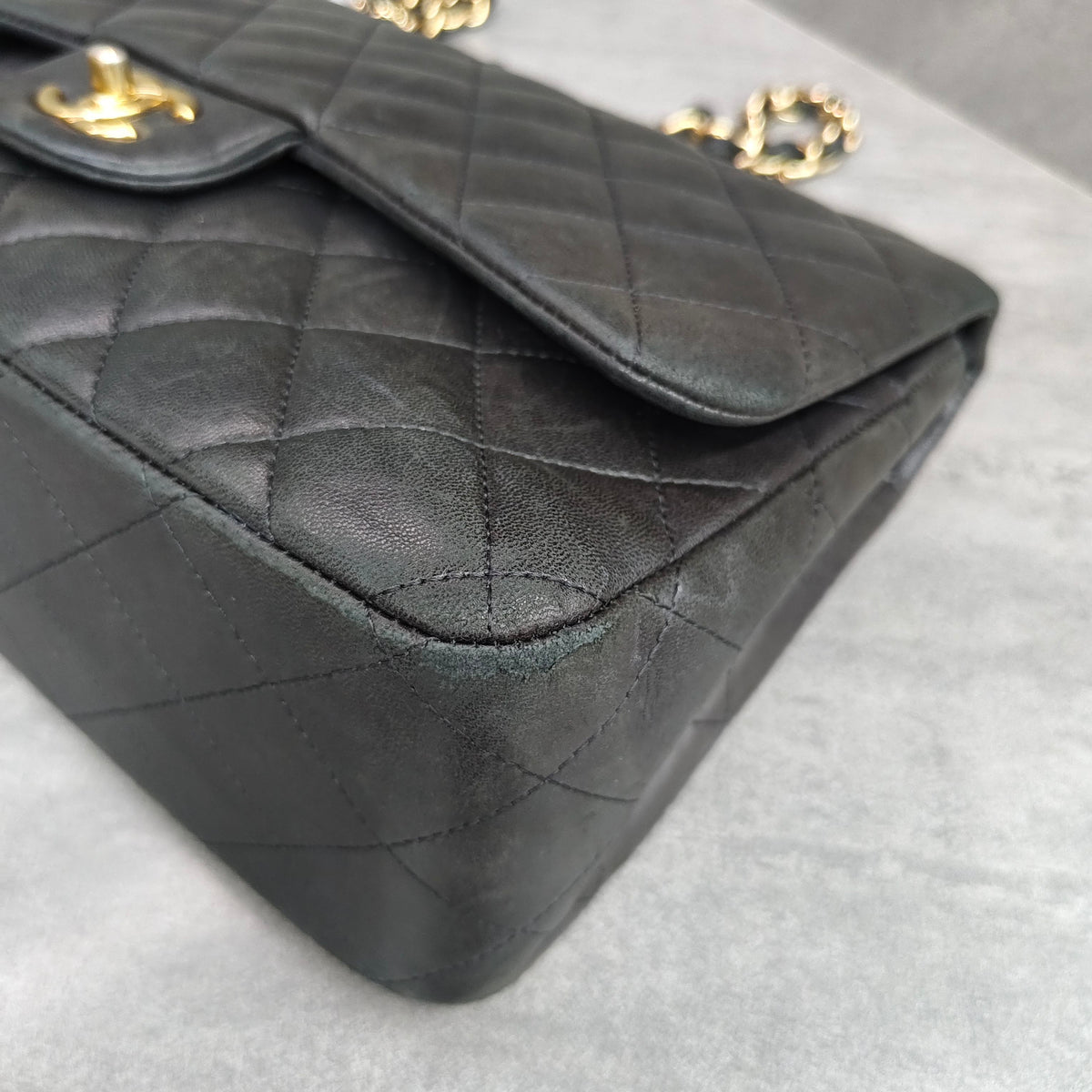 Chanel CF Jumbo Black Gold Lambskin Chain Bag 15 Opening