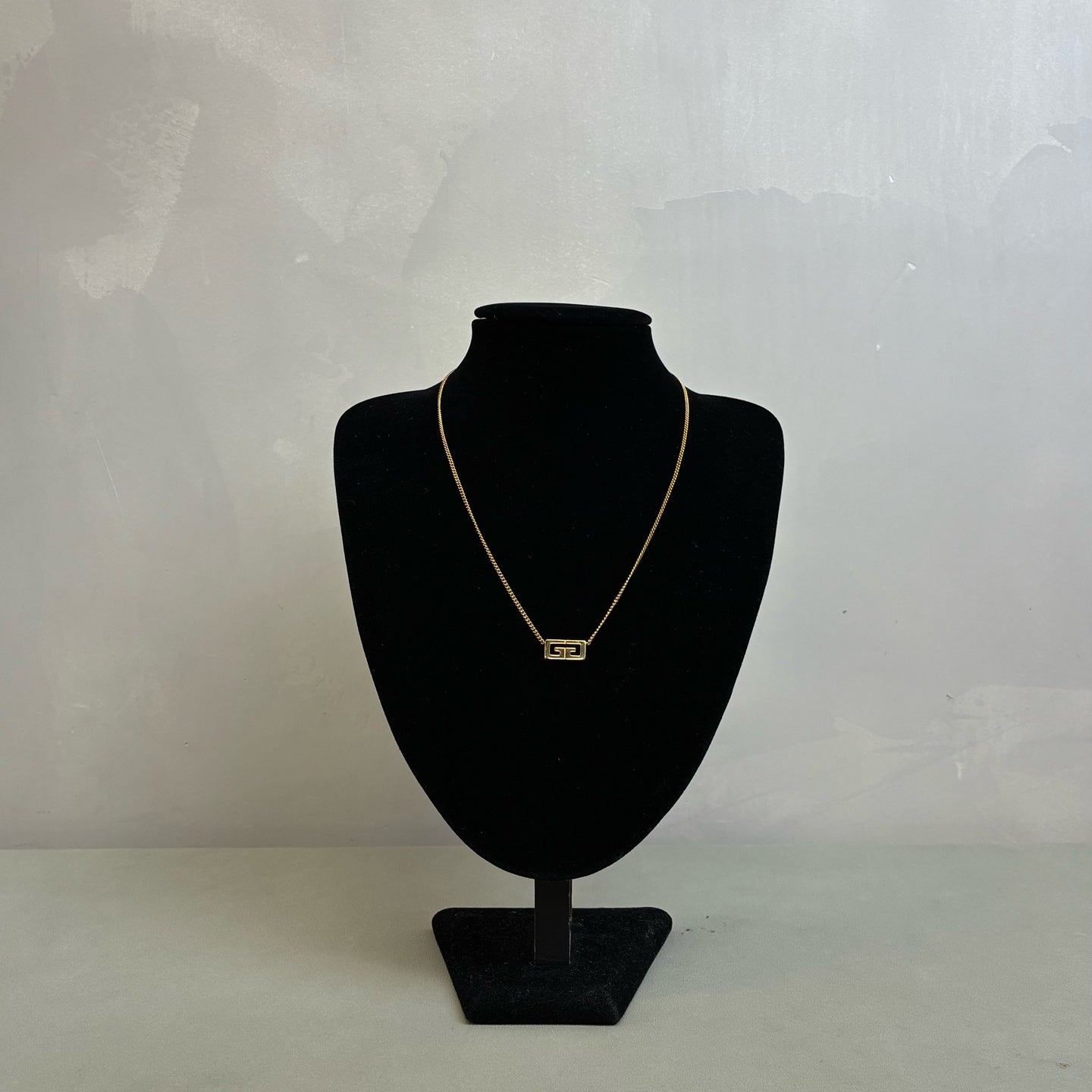 Givenchy Golden Necklace Italy 99% New