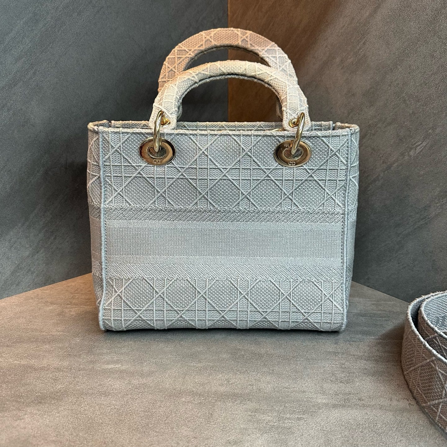 Dior/ Dior Five-check Daphne gold Buckle embroidered canvas 20 years old code size 24cm x20cm x11