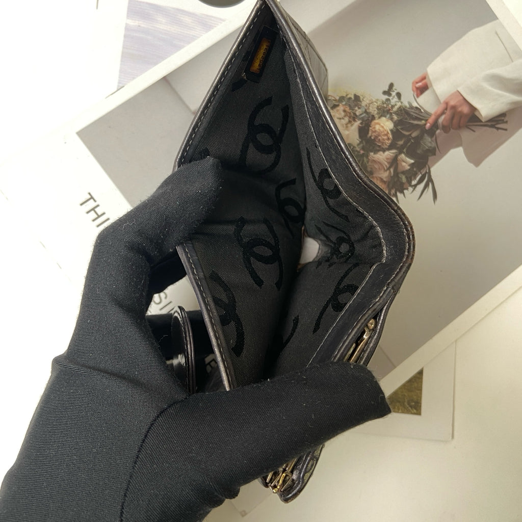 Chanel Kangpeng Wallet 12-fold 98% new Size: 10.5*9.5 Black leather material