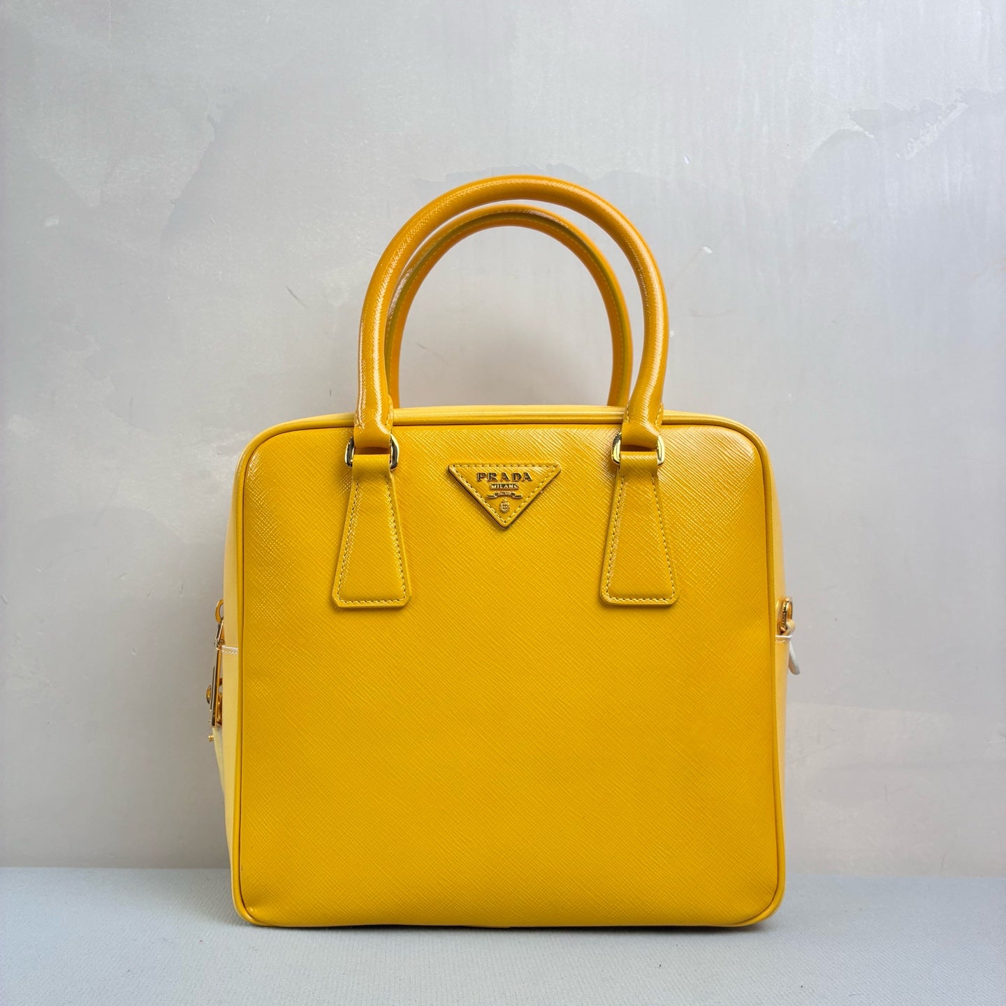 Prada Yellow Handbag Crossbody Box Bag 98% New Size 23*21