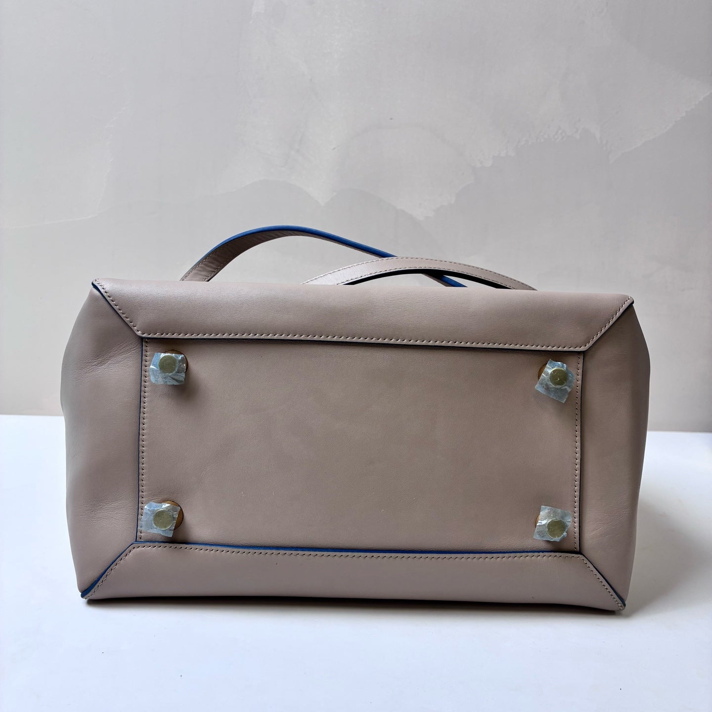 Celine Belt Series Catfish Bag, milk white lychee grain cowhide, large size 29*21cm.