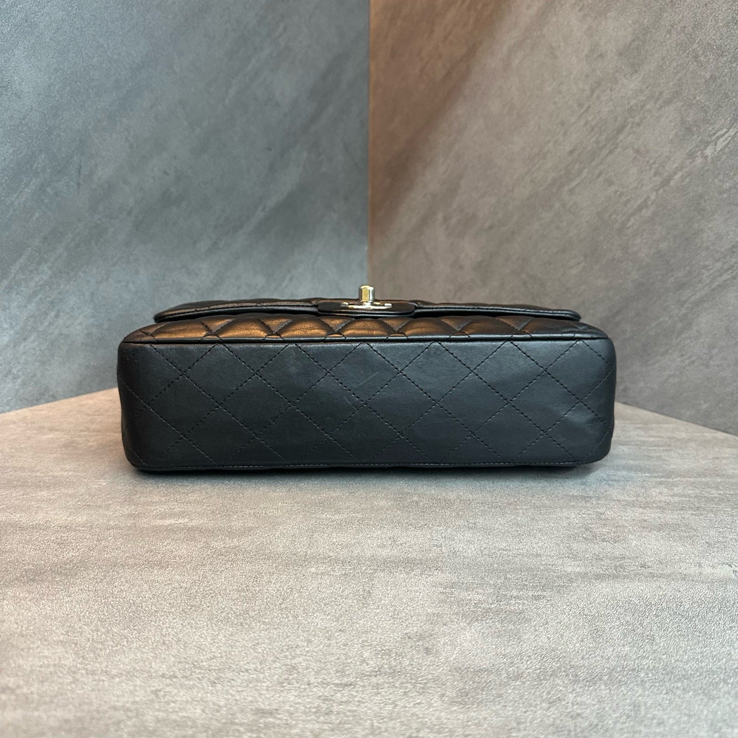 Chanel cf medium-sized black and silver sheepskin chain bag, 19 kai, cardless, three-dimensional, clean inside