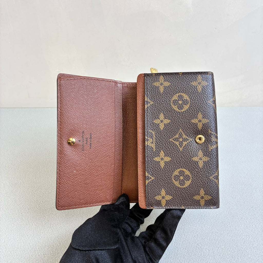 LV/Louis Vuitton 98% New Monogram Two-Fold Wallet Size 14.5*9