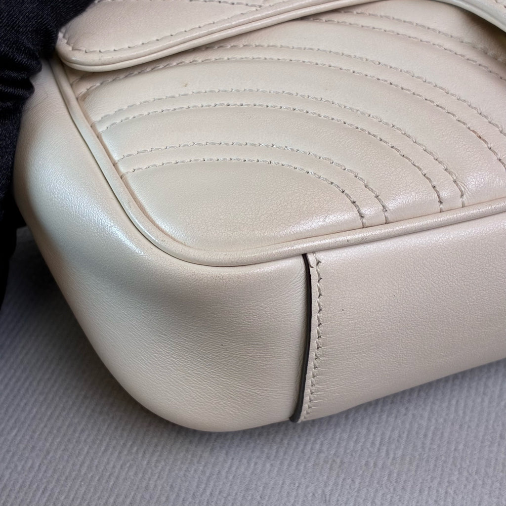 Gucci/Gucci 97 New Gucci Marmont Platinum 22 Chain Bag Size 20*14