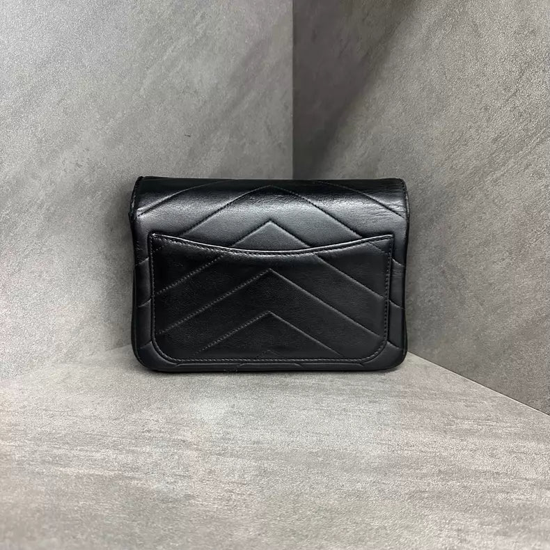 Chanel Chanel chain bag v leather shoulder bag crossbody bag 2