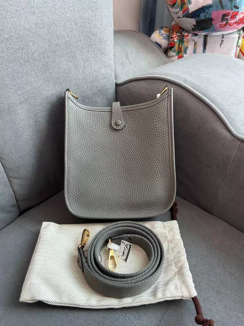 99 B HERMES Hermes Mini Evelyne