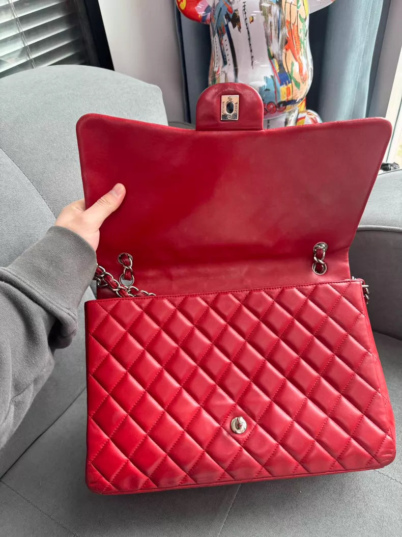 Chanel Chanel cf maxi 13 lambskin