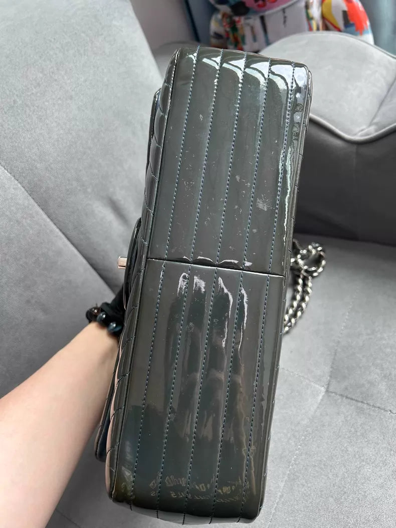 CHANEL Chanel CF patent leather V Jumbo
