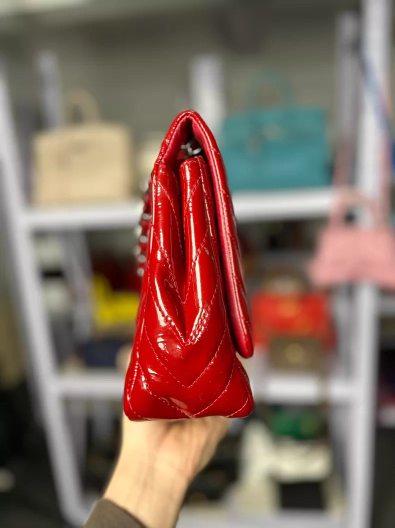 Chanel Chanel cf jumbo patent leather red v