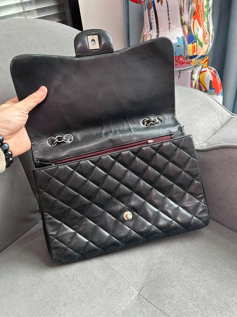 Chanel Chanel cf jumbo black lambskin silver hardware