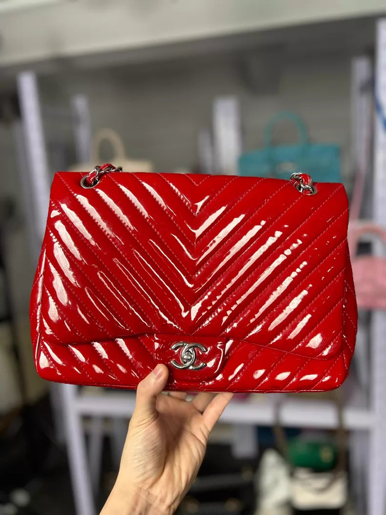 Chanel Chanel cf jumbo patent leather red v