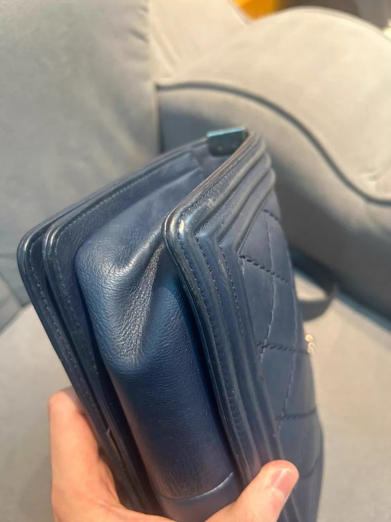 Chanel Chanel leboy medium 18