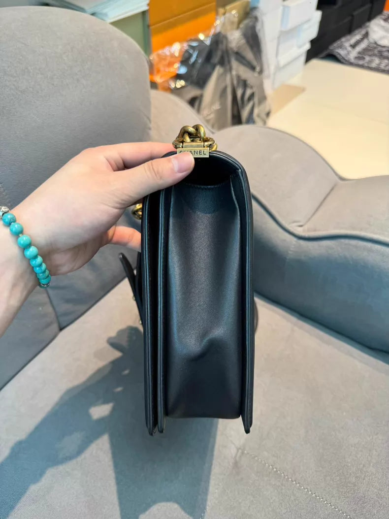Chanel Chanel leboy large lambskin 19