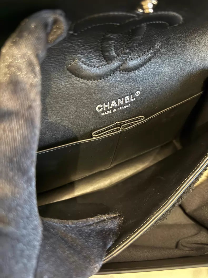 Chanel cf medium 23