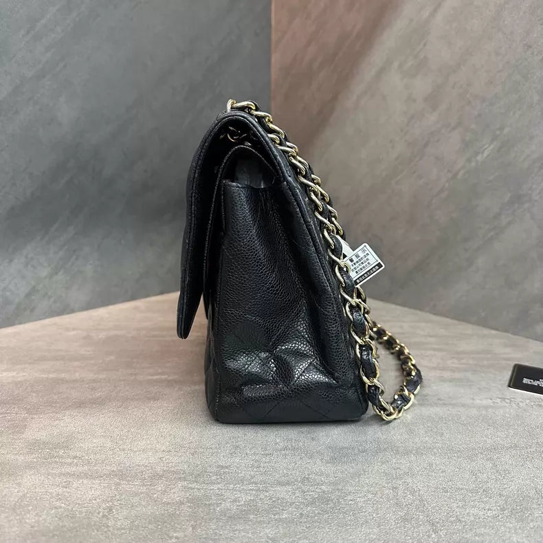 Chanel cfjumbo pebbled leather 16