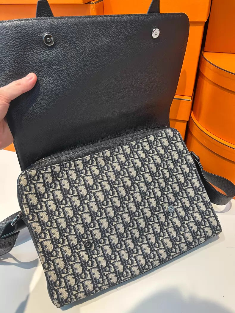 Dior shoulder bag 99