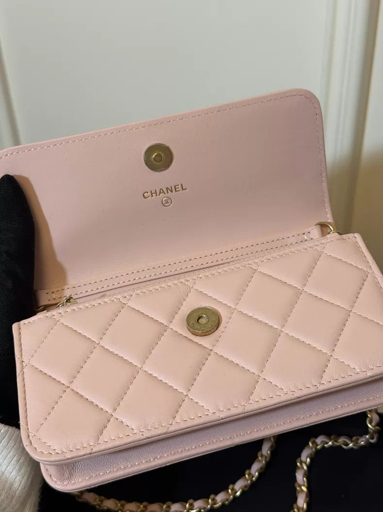 Chanel Chanel gold hardware woc