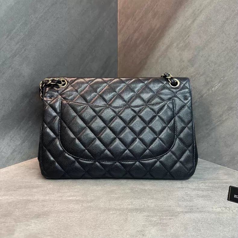 Chanel cfjumbo pebbled leather 16