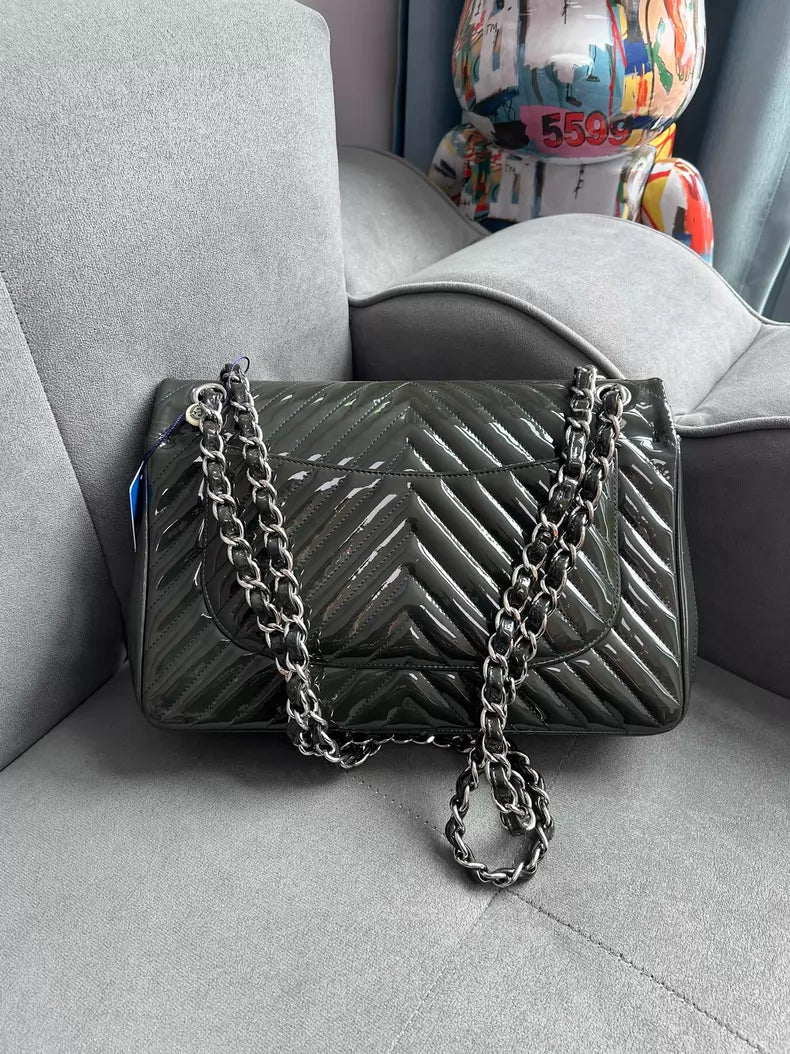 CHANEL Chanel CF patent leather V Jumbo