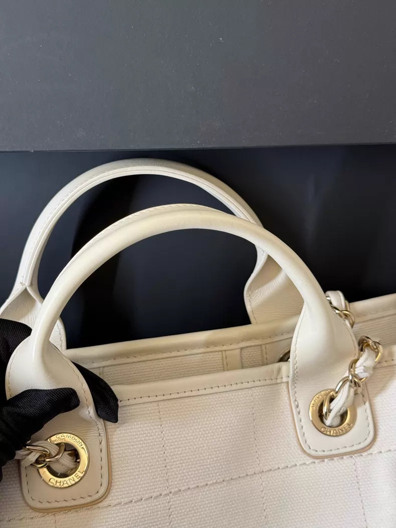 CHANEL/ Chanel 23c white canvas