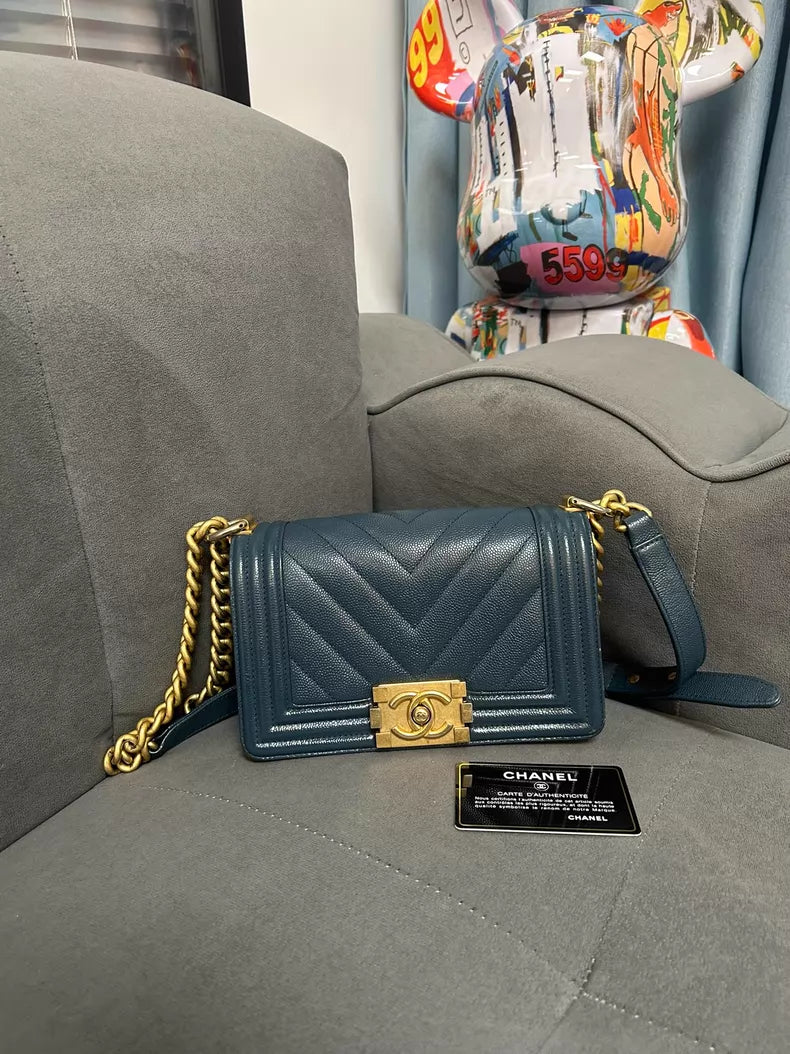 Chanel Chanel Leboy leather blue 20*13