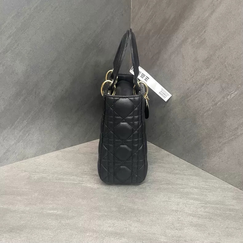 Dior /Dior Lady Dior lambskin 1