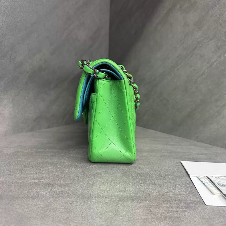 Chanel Chanel green lambskin CF small 23cm