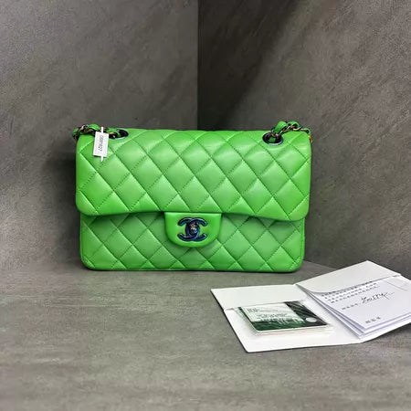 Chanel Chanel green lambskin CF small 23cm