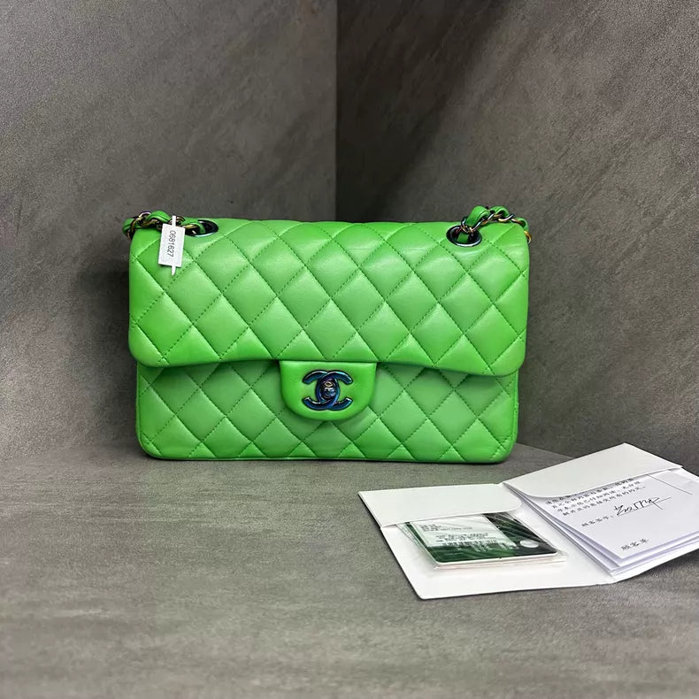 Chanel Chanel green lambskin CF small 23cm