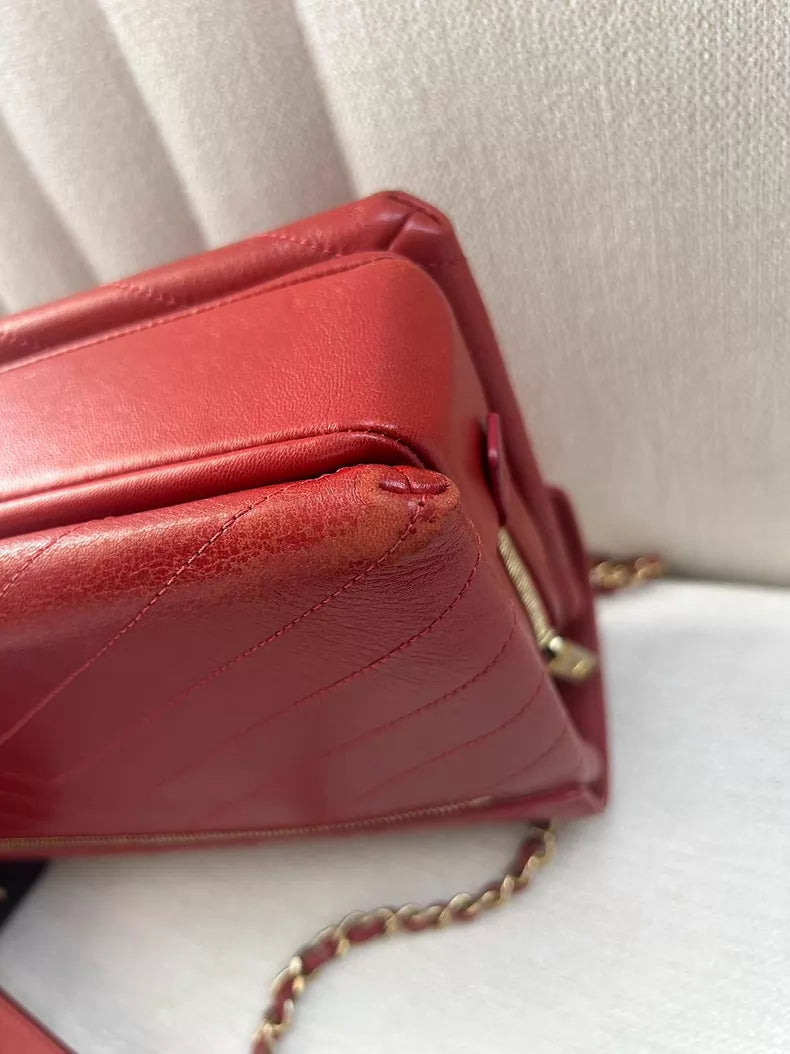 Chanel red 25