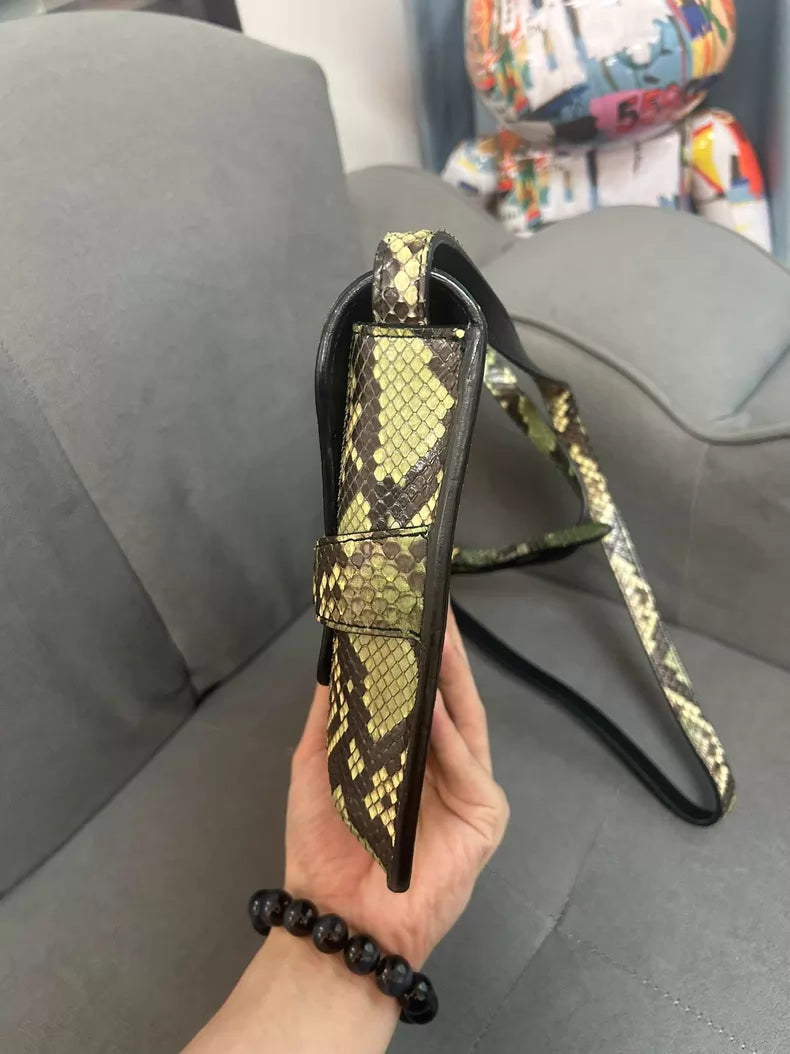 Gucci / crossbody bag