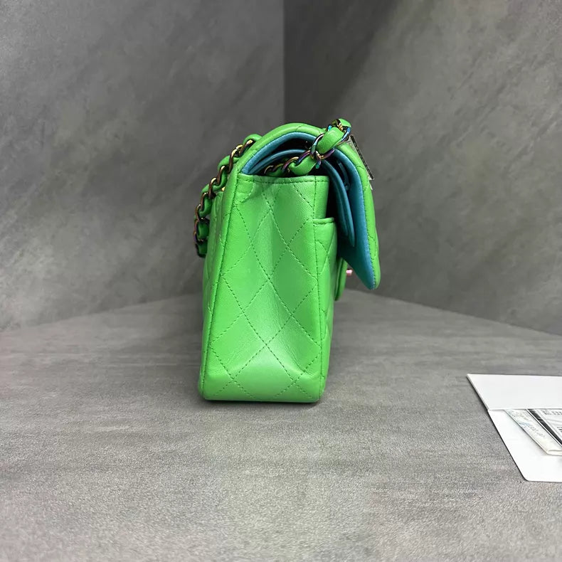 Chanel Chanel green lambskin CF small 23cm
