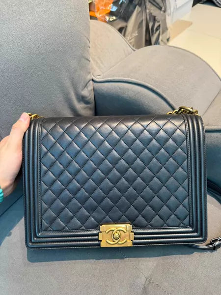 Chanel Chanel leboy large lambskin 19