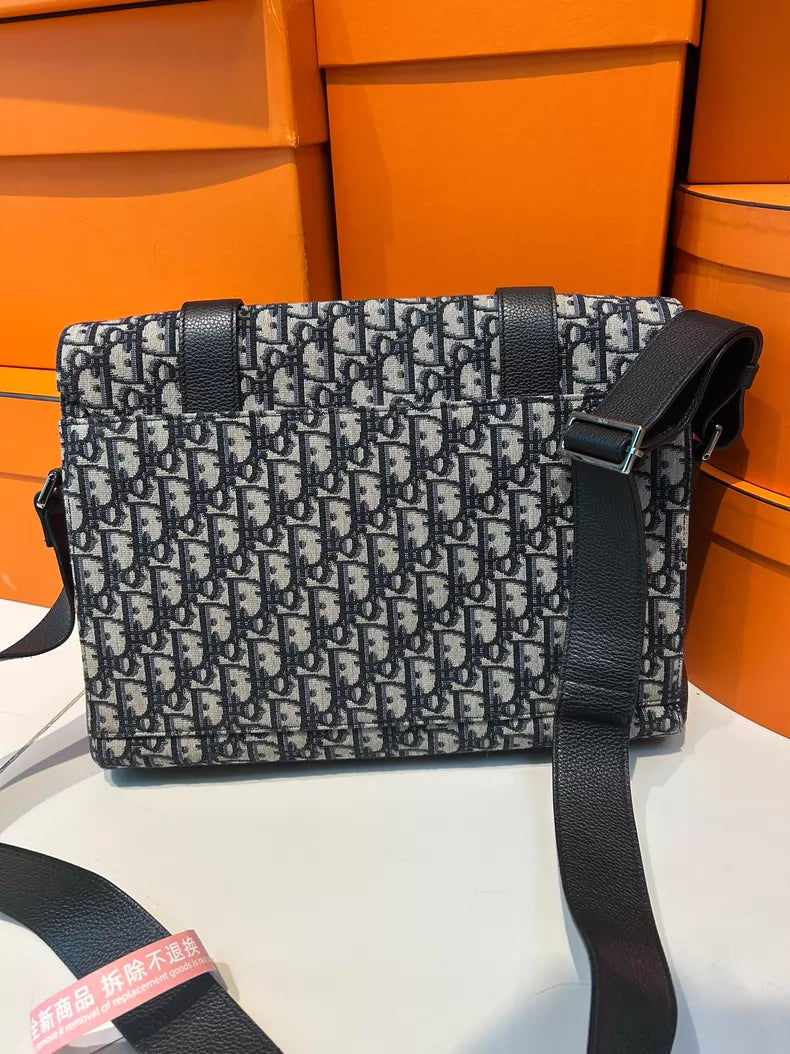 Dior shoulder bag 99
